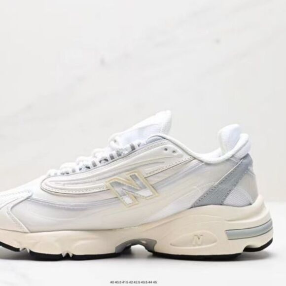 New Balance Men Shoes Brand New